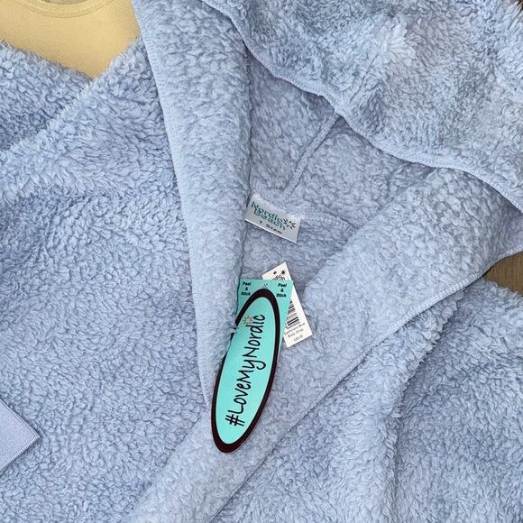 LAST ONE ‼️ NWT Nordic Beach Cashmere Blue Body Wrap - Picture 2 of 3